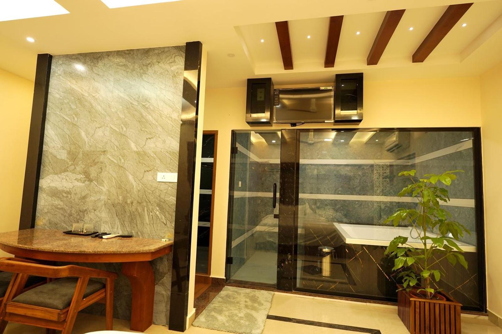 ホテル Krishnakripa Premium Residency Kochi エクステリア 写真